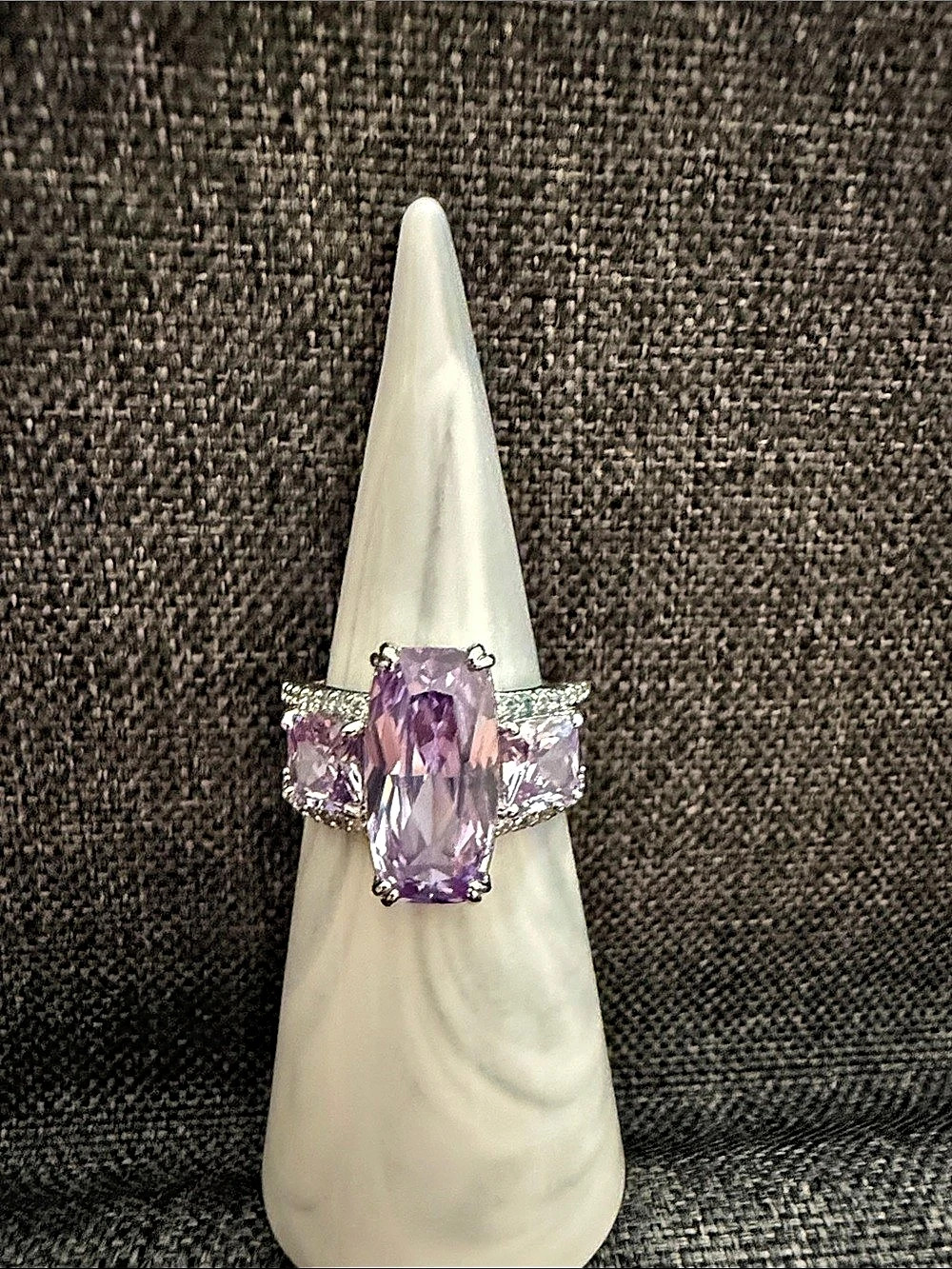 Bomb party OG size 8 ring